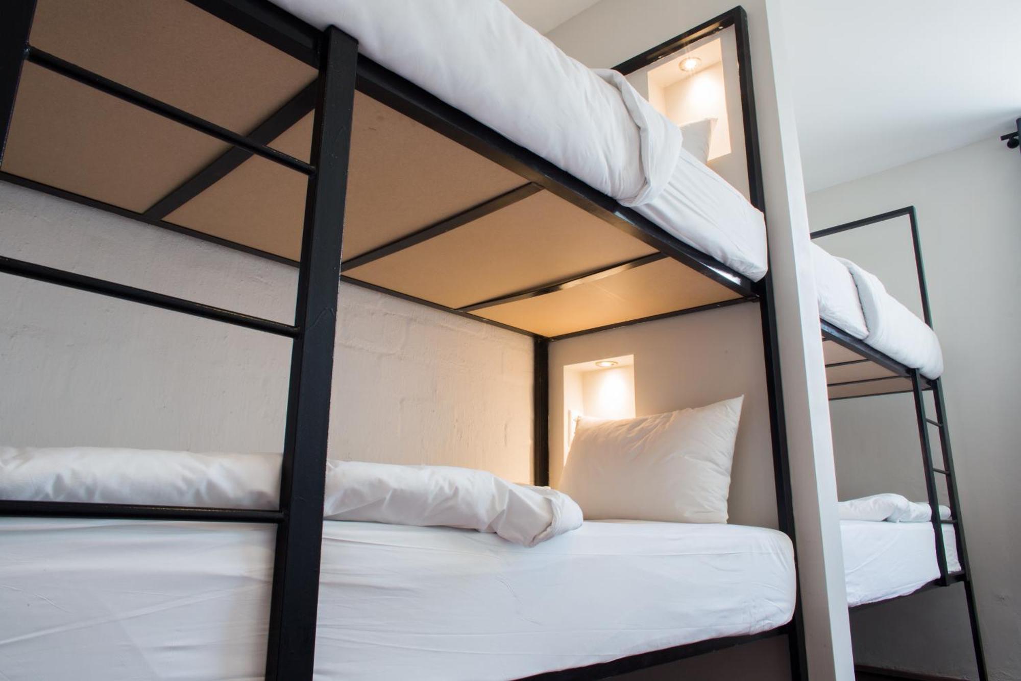 Private 6 Bed Ensuite Room